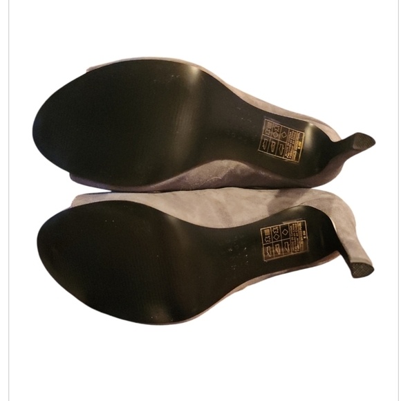 White House Black Market Open Toe Suede Gray Gem Buckle Booties size 6.5M - Picture 6 of 8